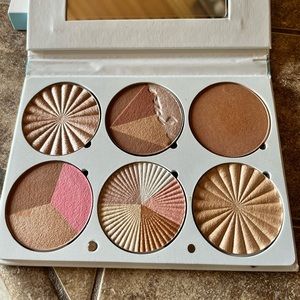 OFRA on the glow palette NIB
